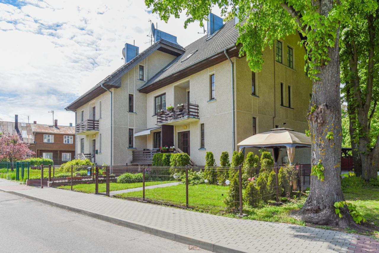 Medziotoju Apartment In Old City Паланга Екстериор снимка